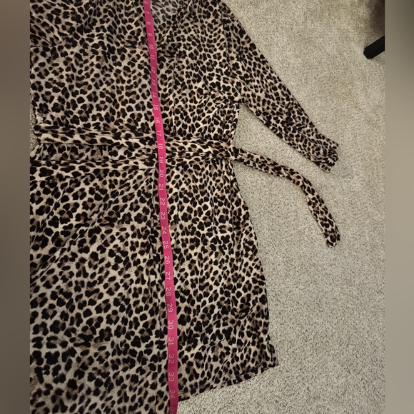 Rene Rofe Leopard Print robe - Picture 3 of 5
